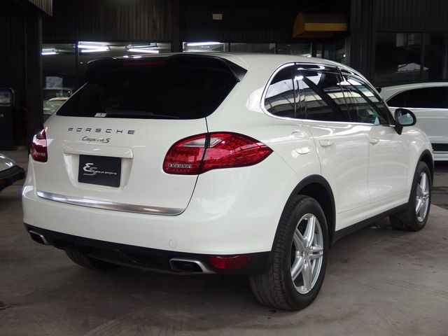 PORSCHE PORSCHE Cayenne 2011