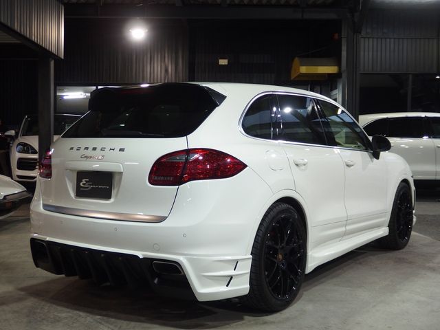 PORSCHE PORSCHE Cayenne 2011