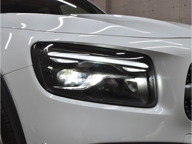 MERCEDES BENZ MERCEDES BENZ GLB 2023