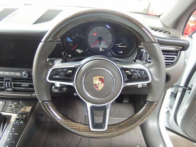 PORSCHE PORSCHE Macan 2020