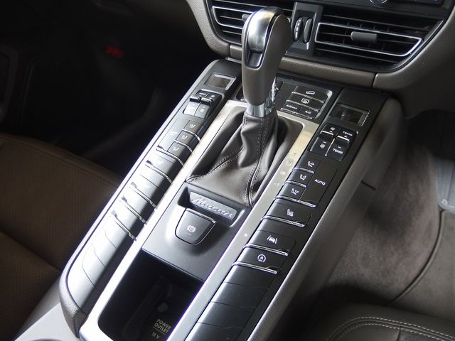 PORSCHE PORSCHE Macan 2020