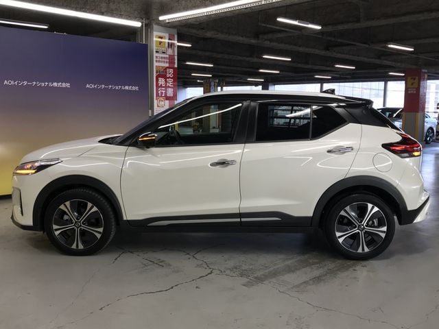 NISSAN KICKS 2021