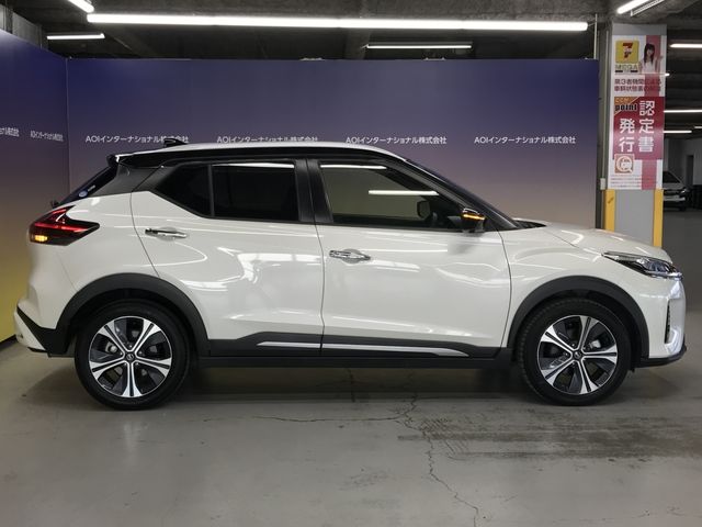 NISSAN KICKS 2021