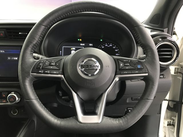 NISSAN KICKS 2021