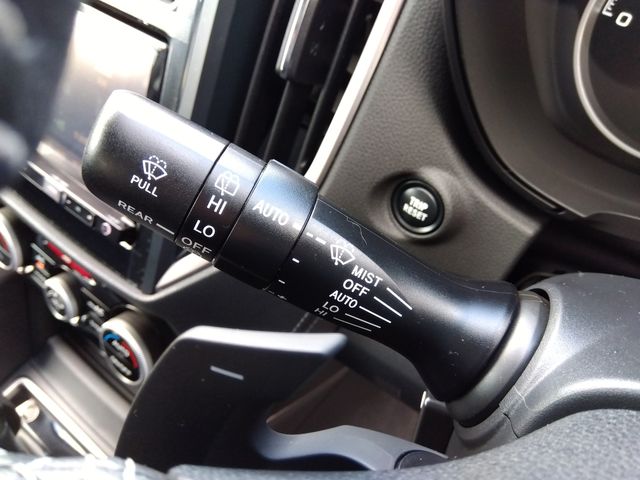 SUBARU FORESTER 2018