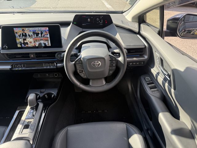 TOYOTA PRIUS 4WD 2024