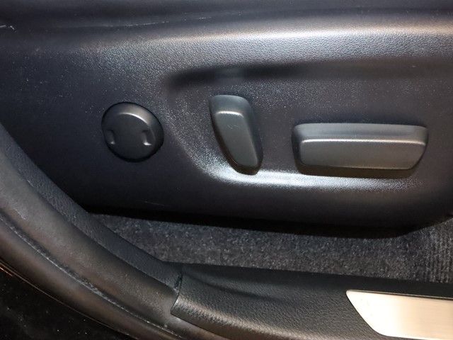 TOYOTA HARRIER 2WD 2018