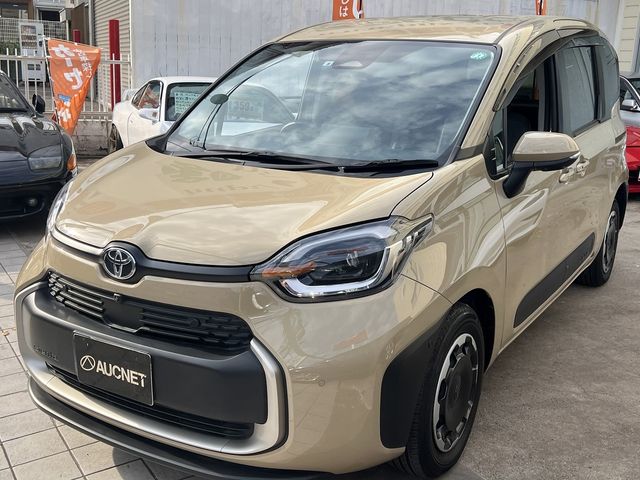 TOYOTA SIENTA HYBRID 2022