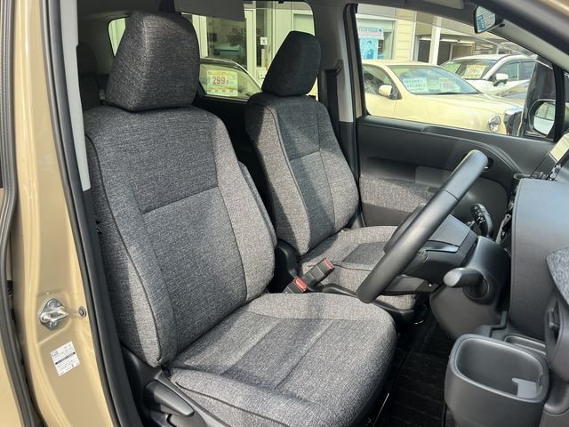 TOYOTA SIENTA HYBRID 2022