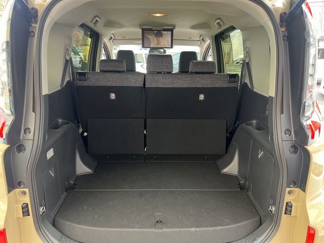 TOYOTA SIENTA HYBRID 2022