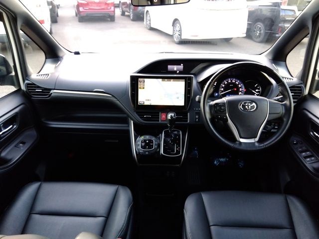 TOYOTA ESQUIRE 4WD 2016