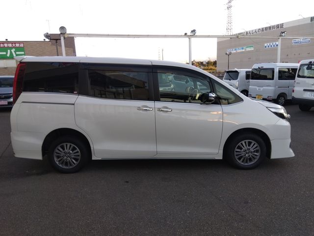 TOYOTA ESQUIRE 4WD 2016