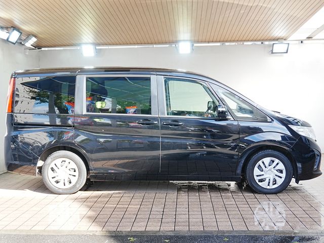 HONDA STEPWAGON 2016