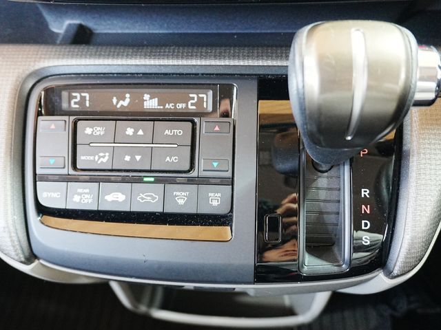 HONDA STEPWAGON 2016