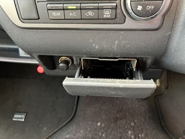 TOYOTA HIACE van 4WD 2015