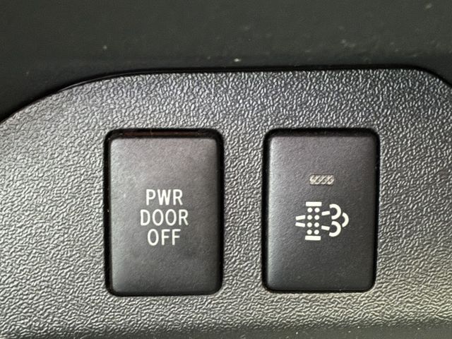 TOYOTA HIACE van 4WD 2015