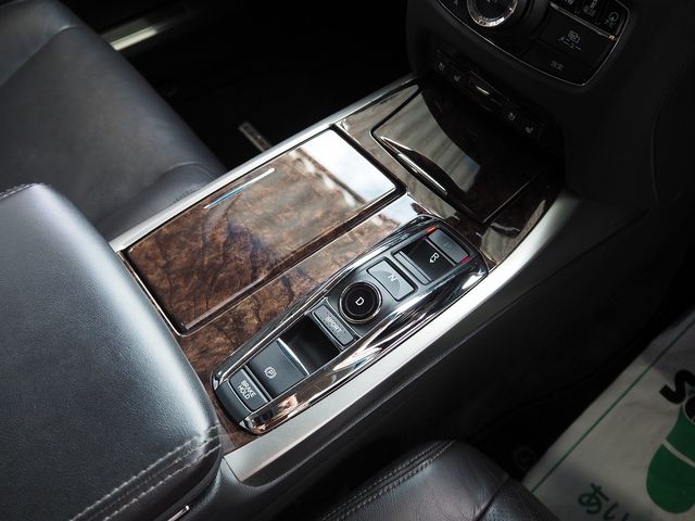 HONDA LEGEND HYBRID 2016