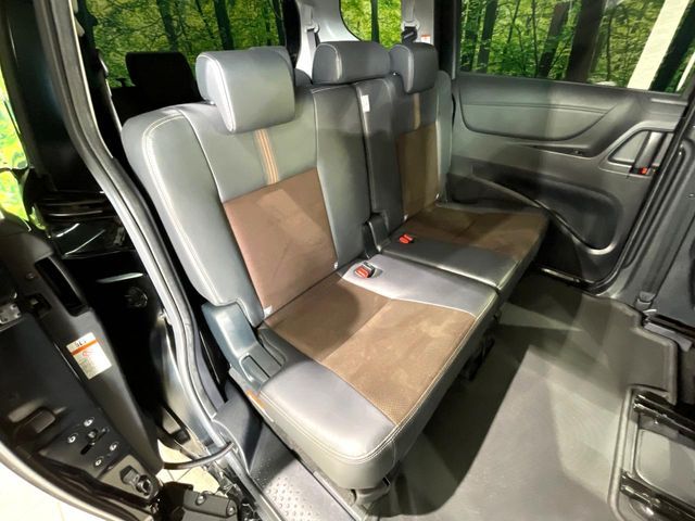 TOYOTA SIENTA HYBRID 2018