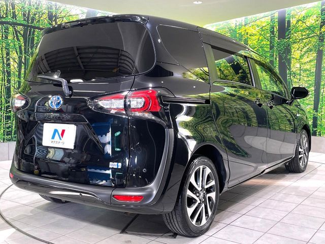 TOYOTA SIENTA HYBRID 2018