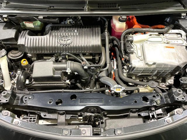 TOYOTA SIENTA HYBRID 2018