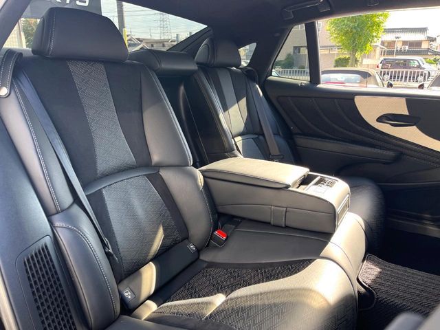 TOYOTA LEXUS LS500h 2017