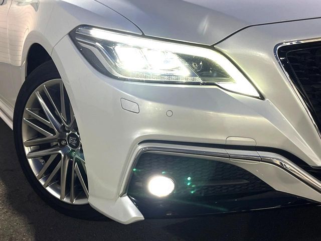 TOYOTA CROWN sedan hybrid 2021