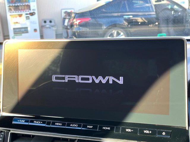 TOYOTA CROWN sedan hybrid 2022