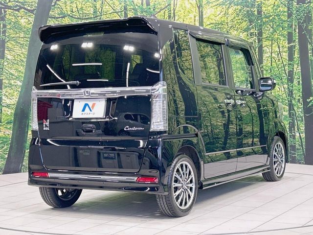 HONDA N BOX CUSTOM 2017