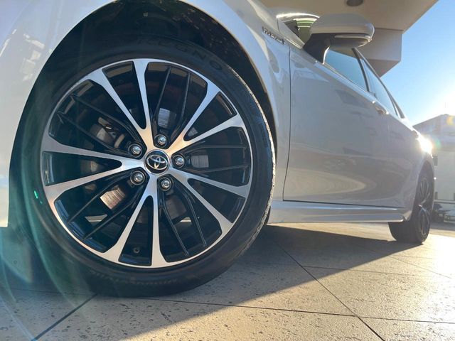 TOYOTA CAMRY HYBRID 2019