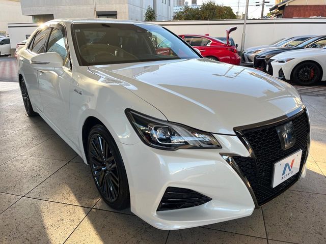 TOYOTA CROWN sedan hybrid 2018