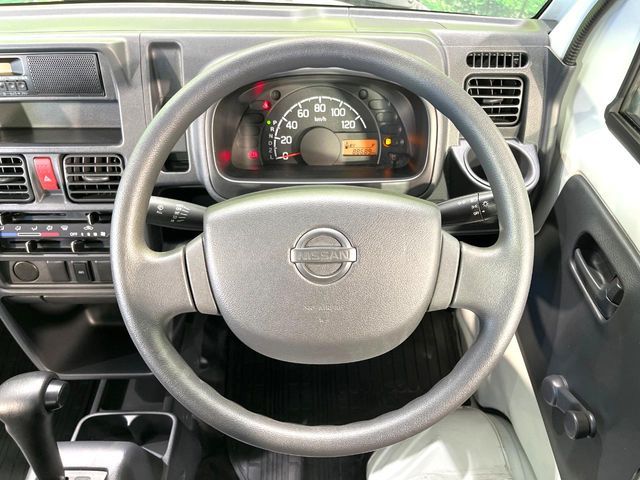 NISSAN NT100 CLIPPER 4WD 2013