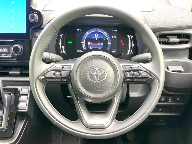 TOYOTA SIENTA HYBRID 2025