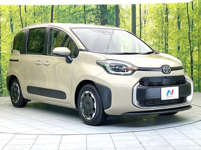 TOYOTA SIENTA HYBRID 2025