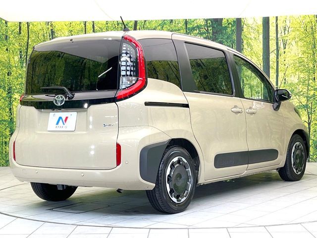 TOYOTA SIENTA HYBRID 2025