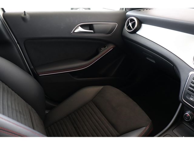 MERCEDES BENZ MERCEDES BENZ GLA class 2014