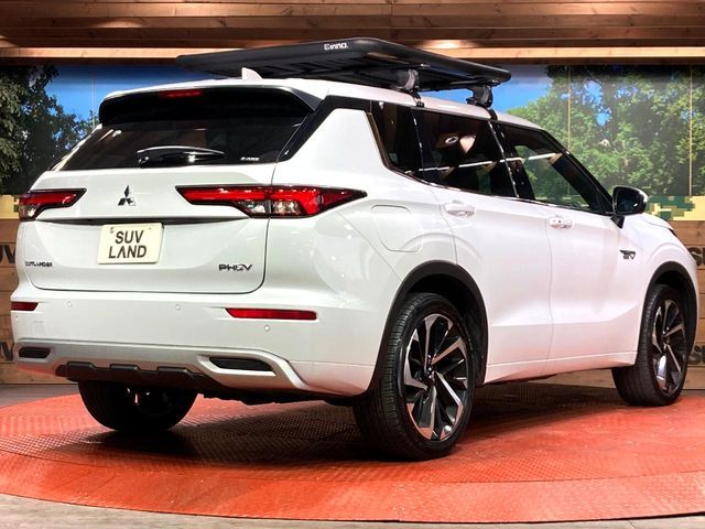 MITSUBISHI OUTLANDER PHEV 2023