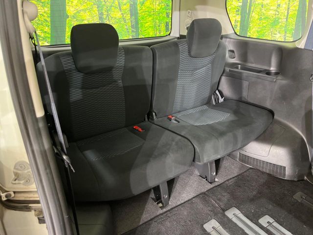 NISSAN SERENA  WG 2011