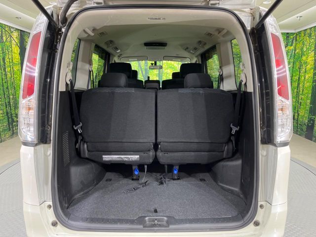 NISSAN SERENA  WG 2011