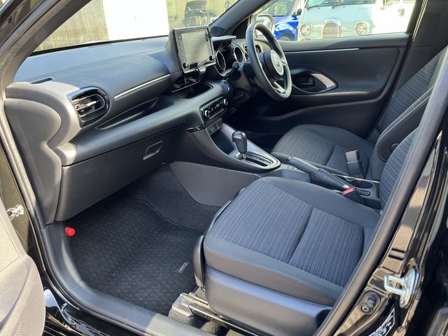 TOYOTA YARIS HYBRID 2020