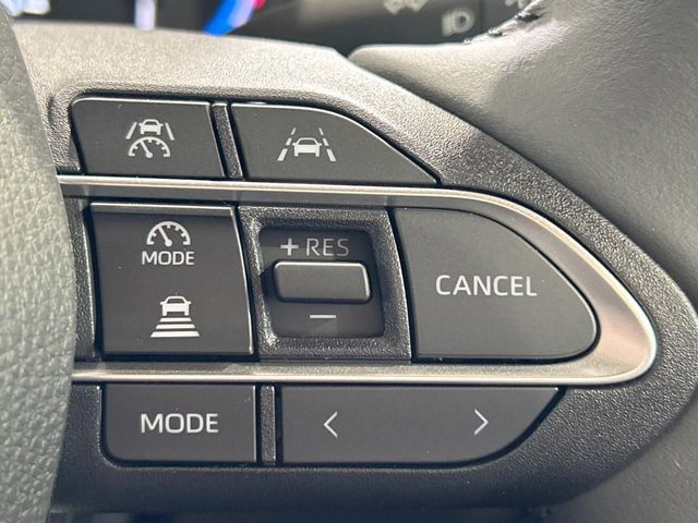 TOYOTA VOXY HYBRID 2025