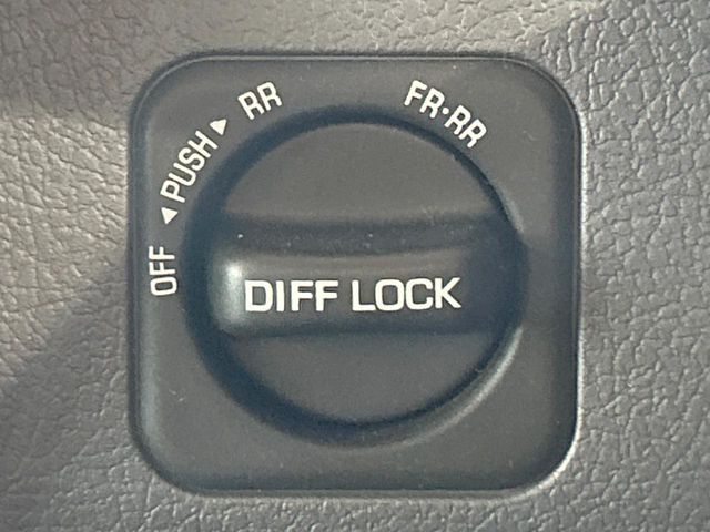 TOYOTA LANDCRUISER 70 2024