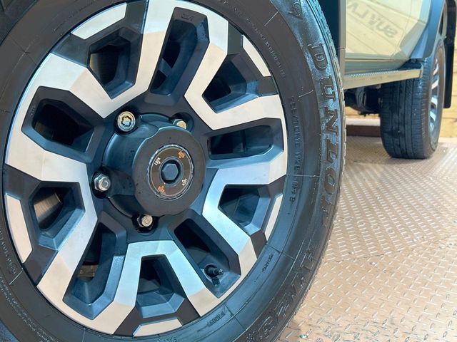 TOYOTA LANDCRUISER 70 2024