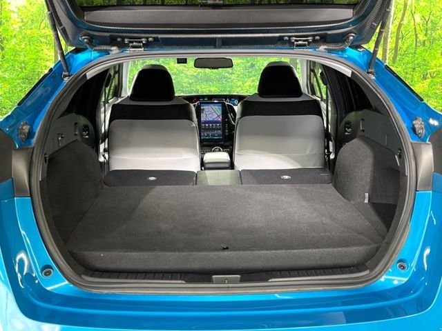 TOYOTA PRIUS PHV 2017