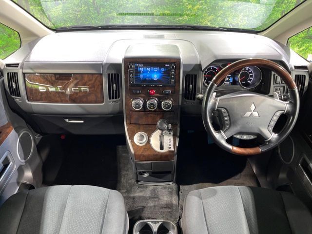 MITSUBISHI DELICA D:5 4WD 2016