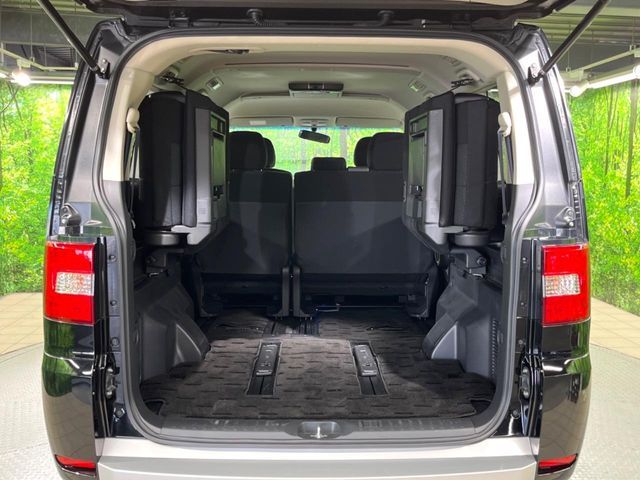 MITSUBISHI DELICA D:5 4WD 2016