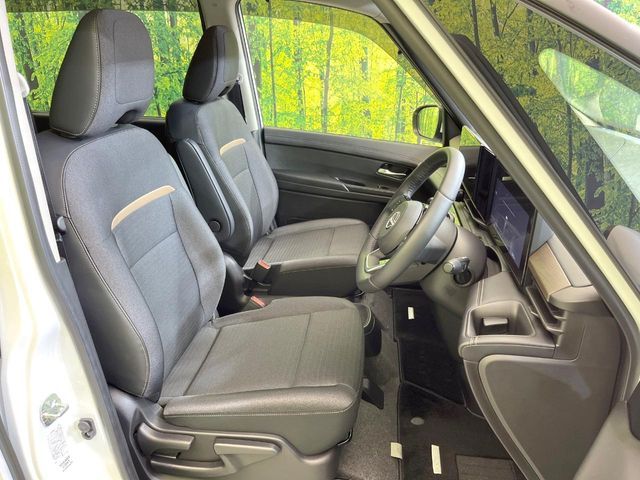 NISSAN SERENA  WG 2024