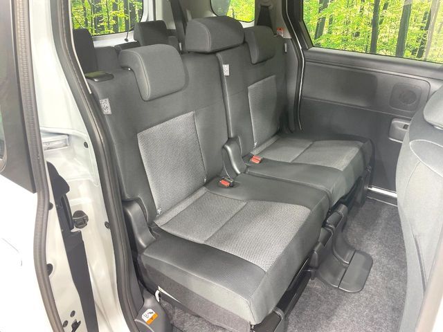 TOYOTA SIENTA HYBRID 2025