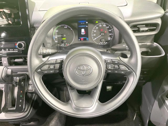 TOYOTA SIENTA HYBRID 2025