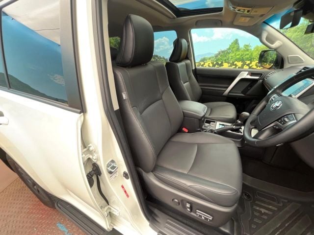 TOYOTA LANDCRUISER PRADO 2023