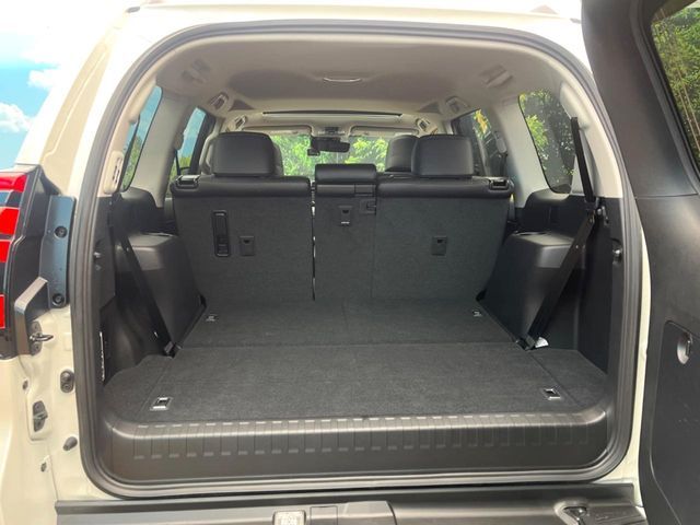 TOYOTA LANDCRUISER PRADO 2023